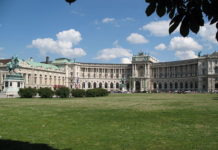 PRO ORIENTE-Spitzenvertreter im Gespräch mit russisch-orthodoxem Bischof Aleksij